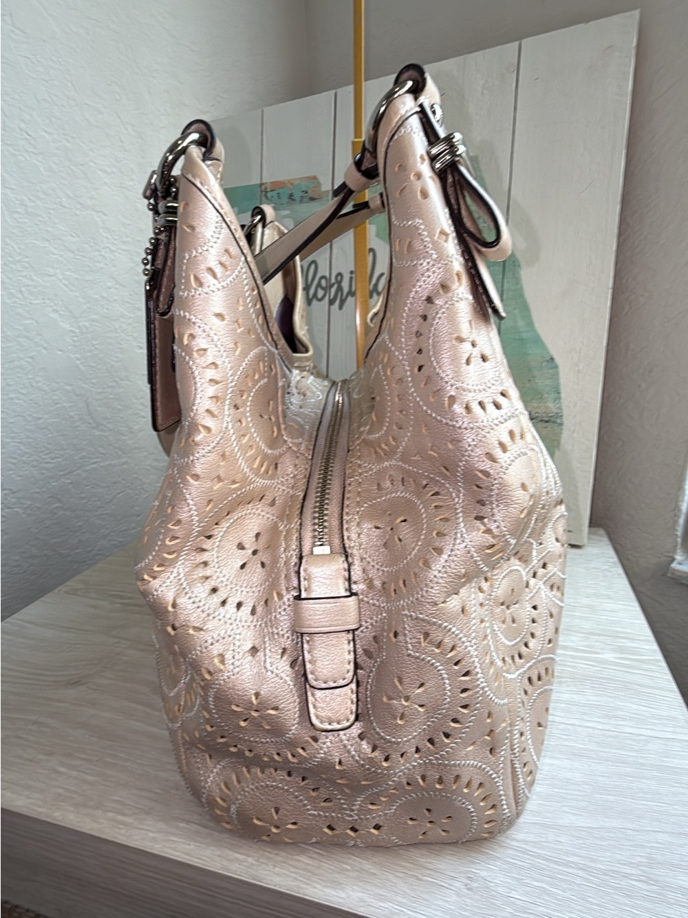 Vintage 2012 COACH Madison laser cut perforated Maggie tote shoulder bag - Picture 5 of 15